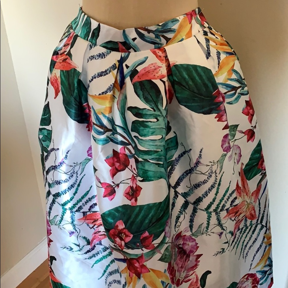 Two piece - Picture 3 of 4